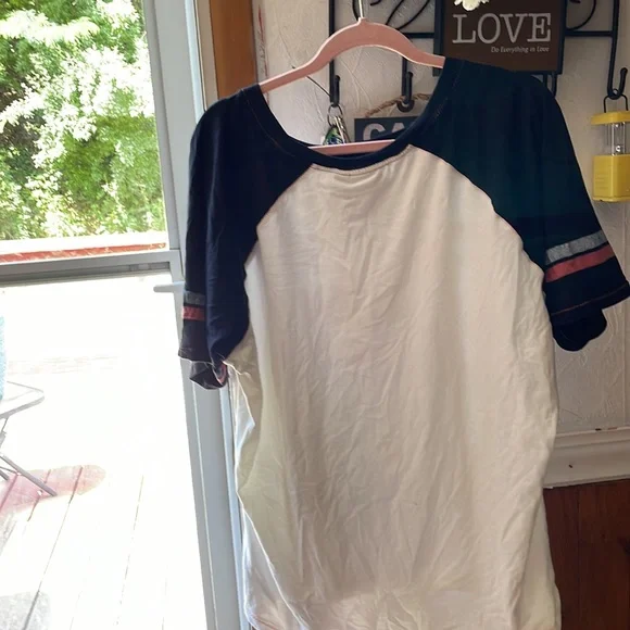 Used HD T-shirt - Picture 3 of 5